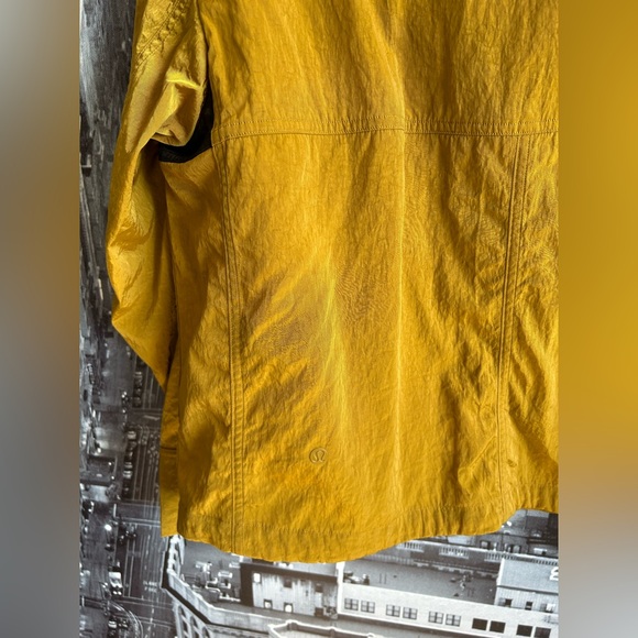 Lululemon Water-Repellent Mesh Jacket in Gold Spice / Black - Picture 13 of 15